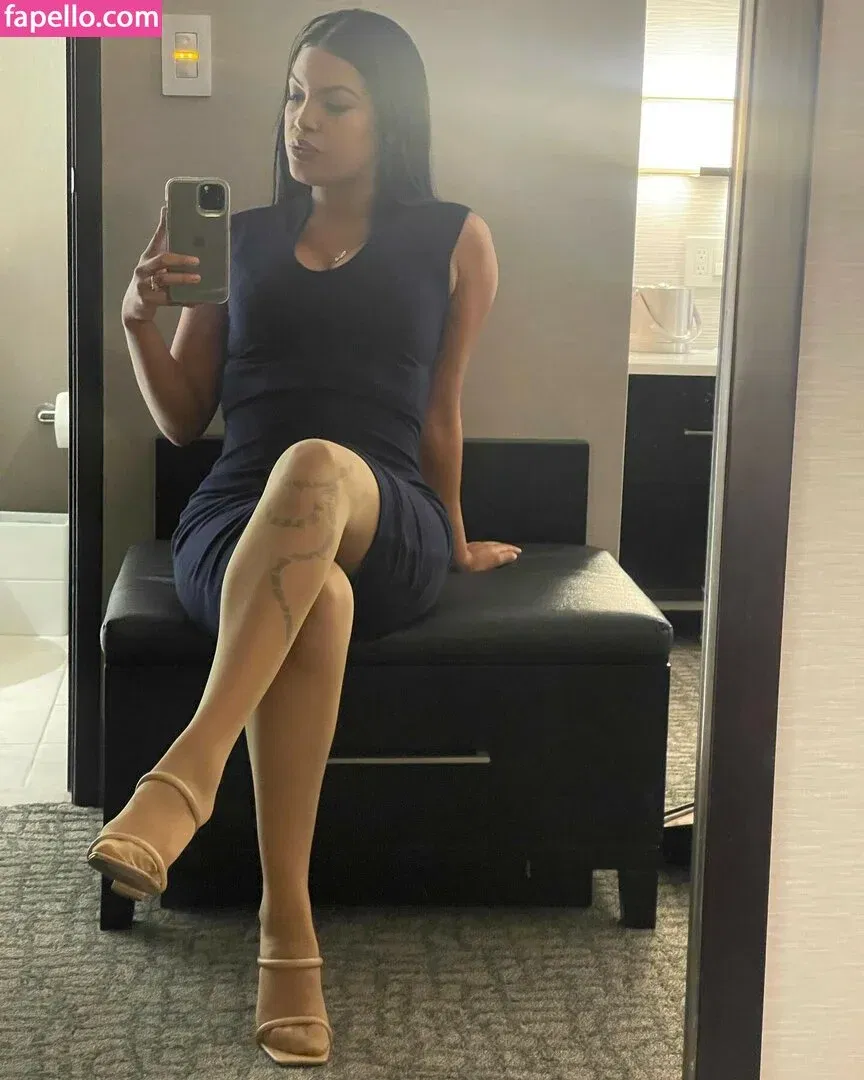 Maya Farrell Onlyfans Photo Gallery 