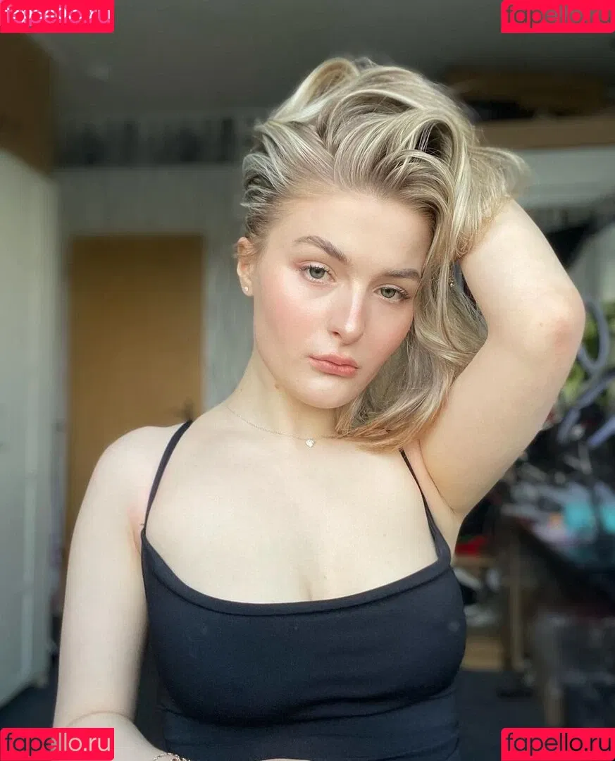 Lina Rode (LiDiRo) Onlyfans Photo Gallery 