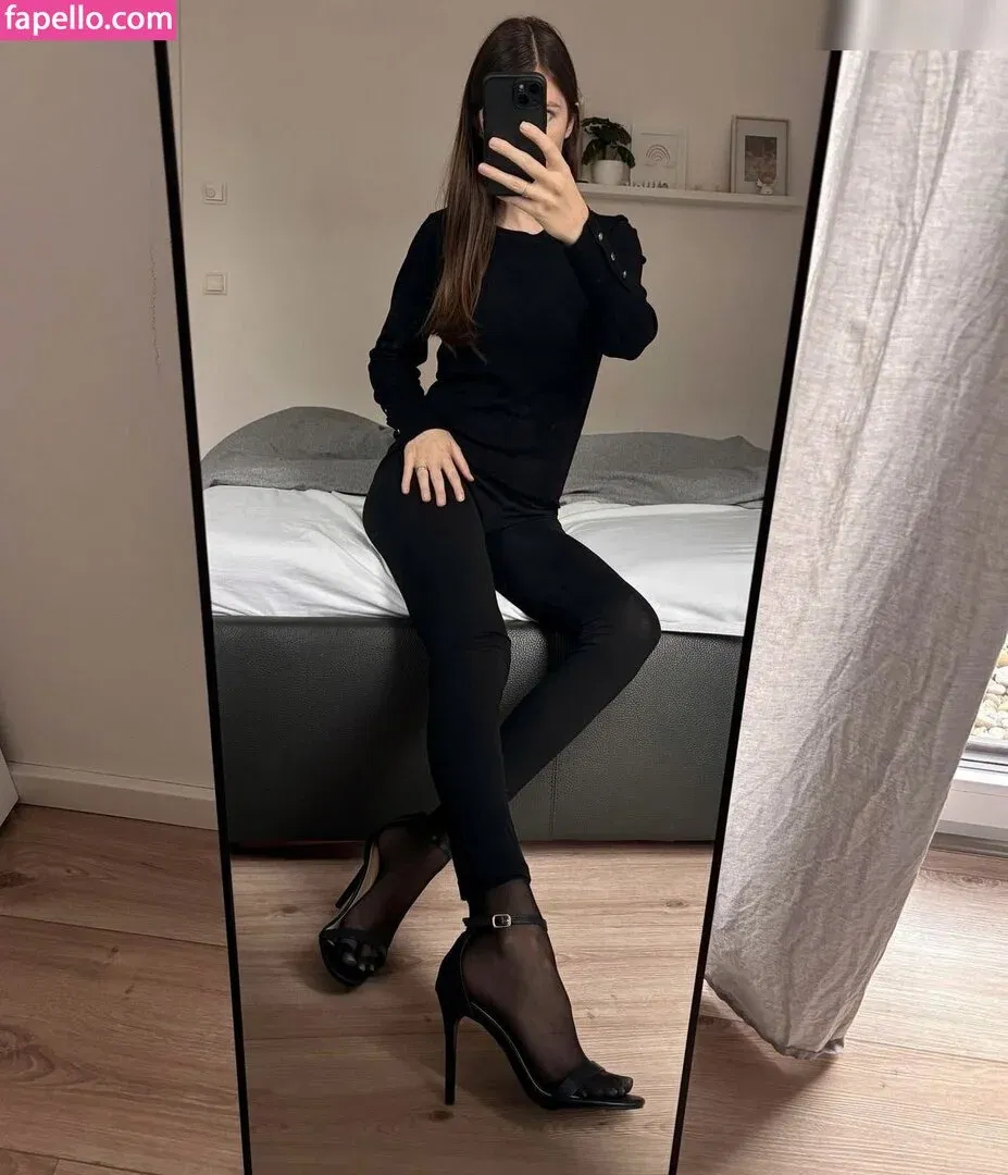 Thebellavibe Onlyfans Photo Gallery 