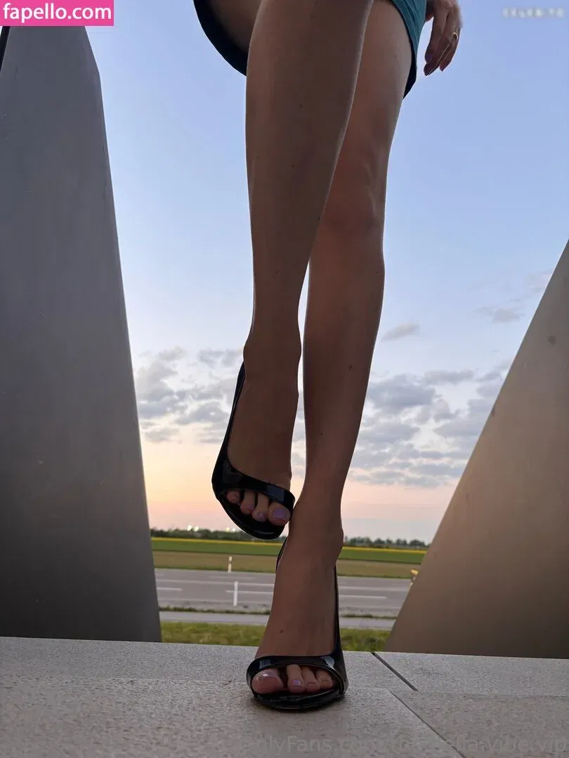 Thebellavibe Onlyfans Photo Gallery 