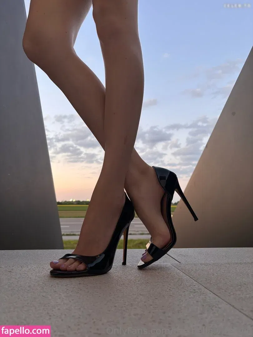 Thebellavibe Onlyfans Photo Gallery 