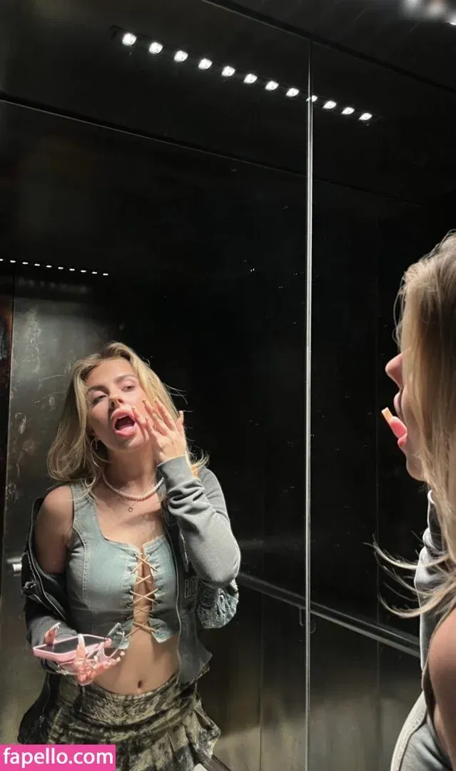 Mathilda.mkh Onlyfans Photo Gallery 