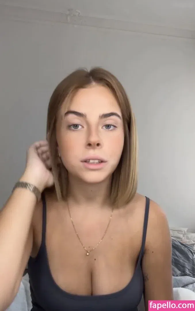 Mathilda.mkh Onlyfans Photo Gallery 