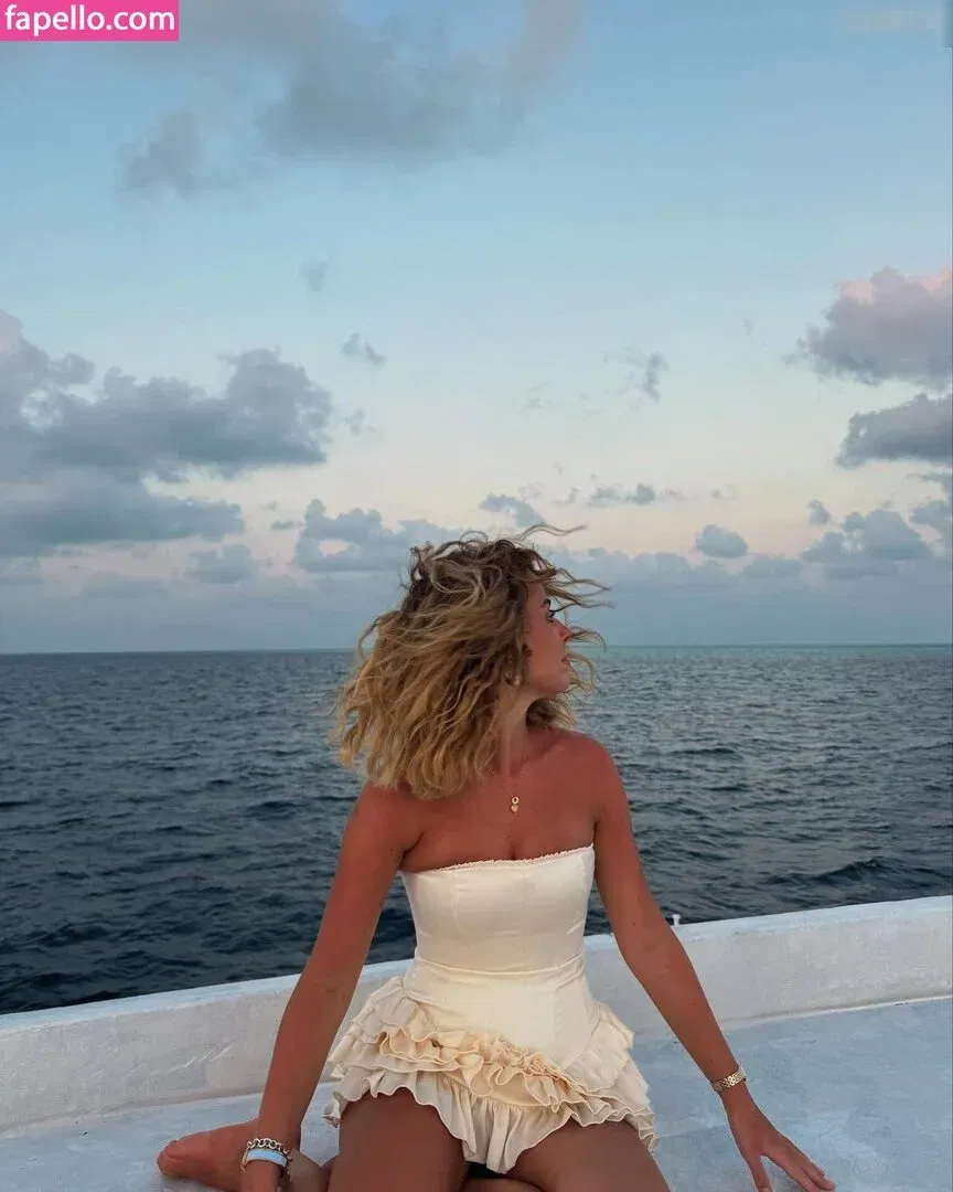 Mathilda.mkh Onlyfans Photo Gallery 