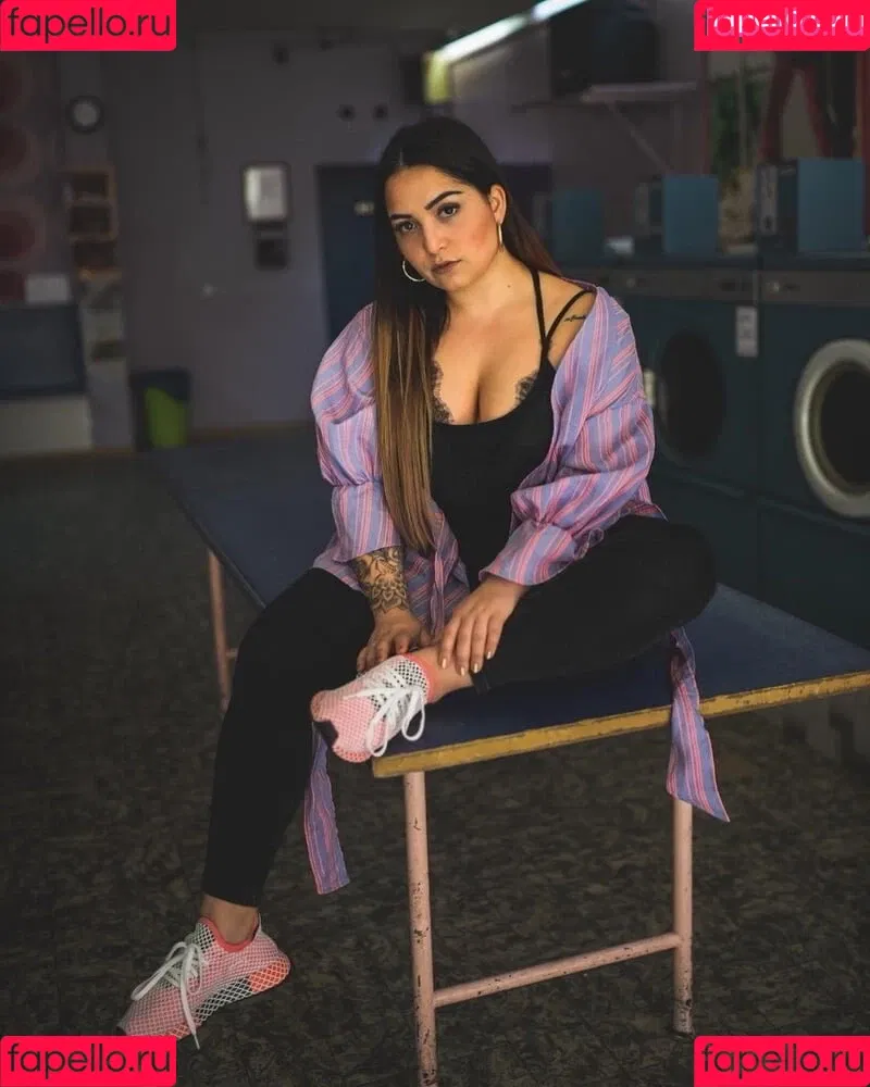 Bahar Kizil Onlyfans Photo Gallery 