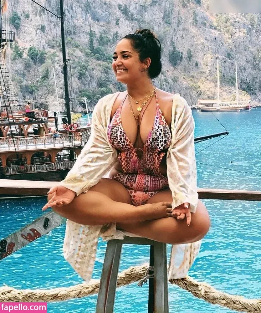 Bahar Kizil Onlyfans Photo Gallery 