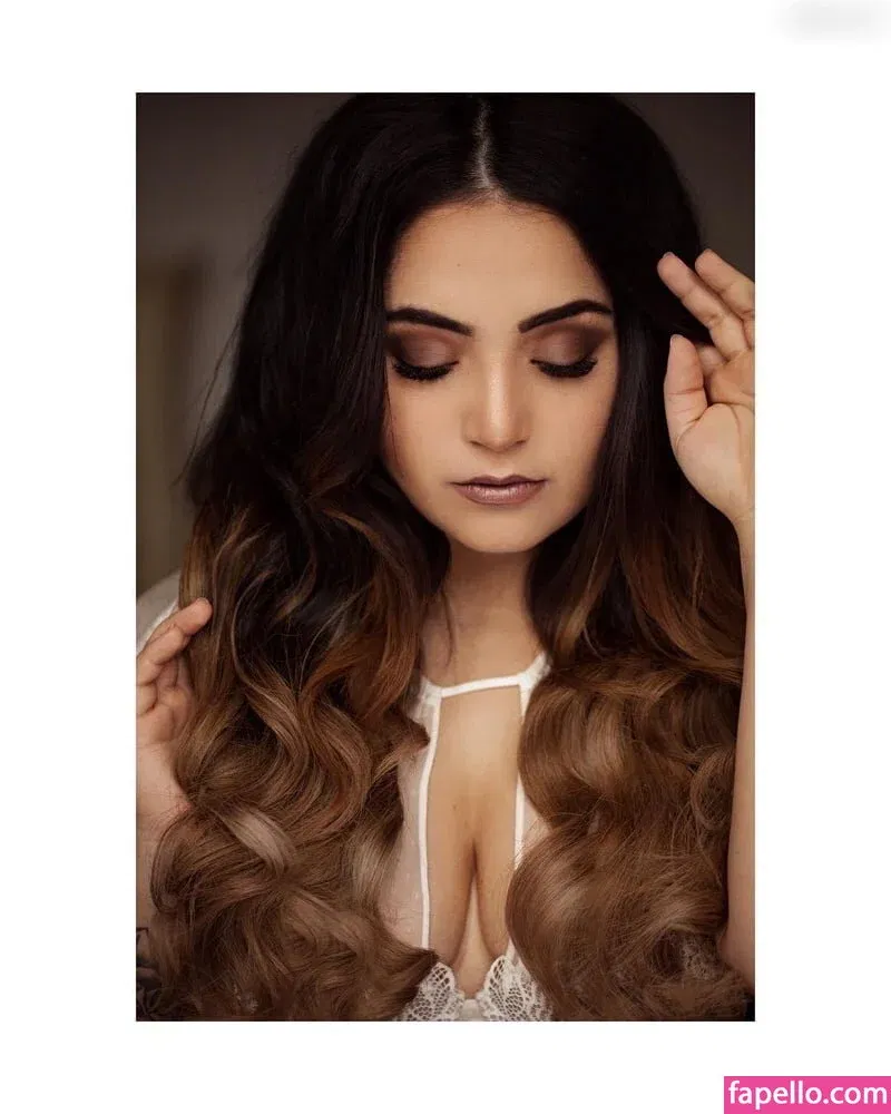 Bahar Kizil Onlyfans Photo Gallery 