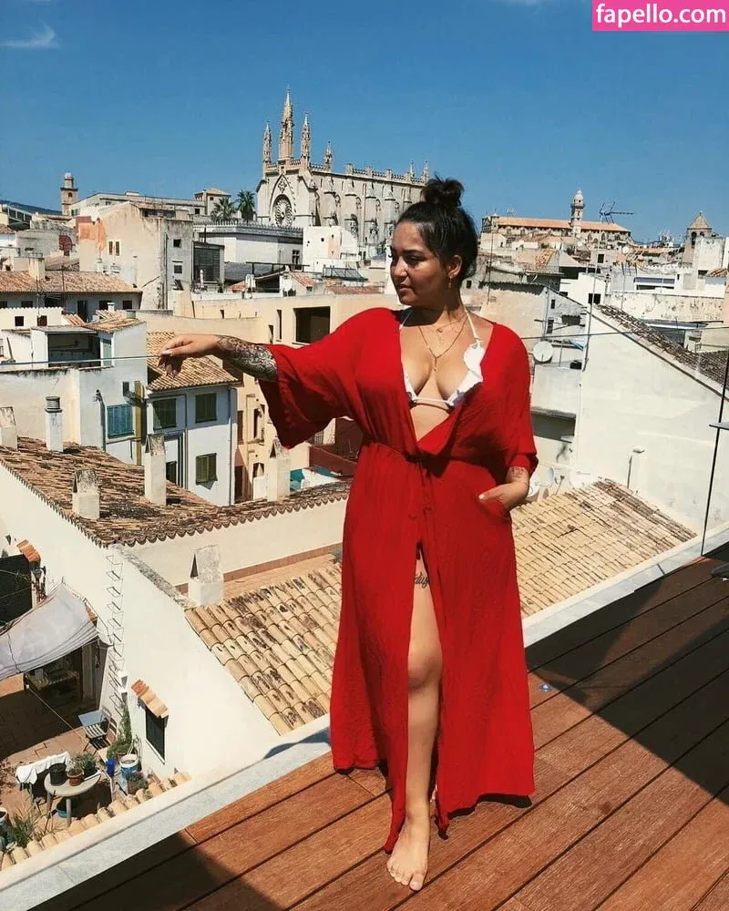 Bahar Kizil Onlyfans Photo Gallery 