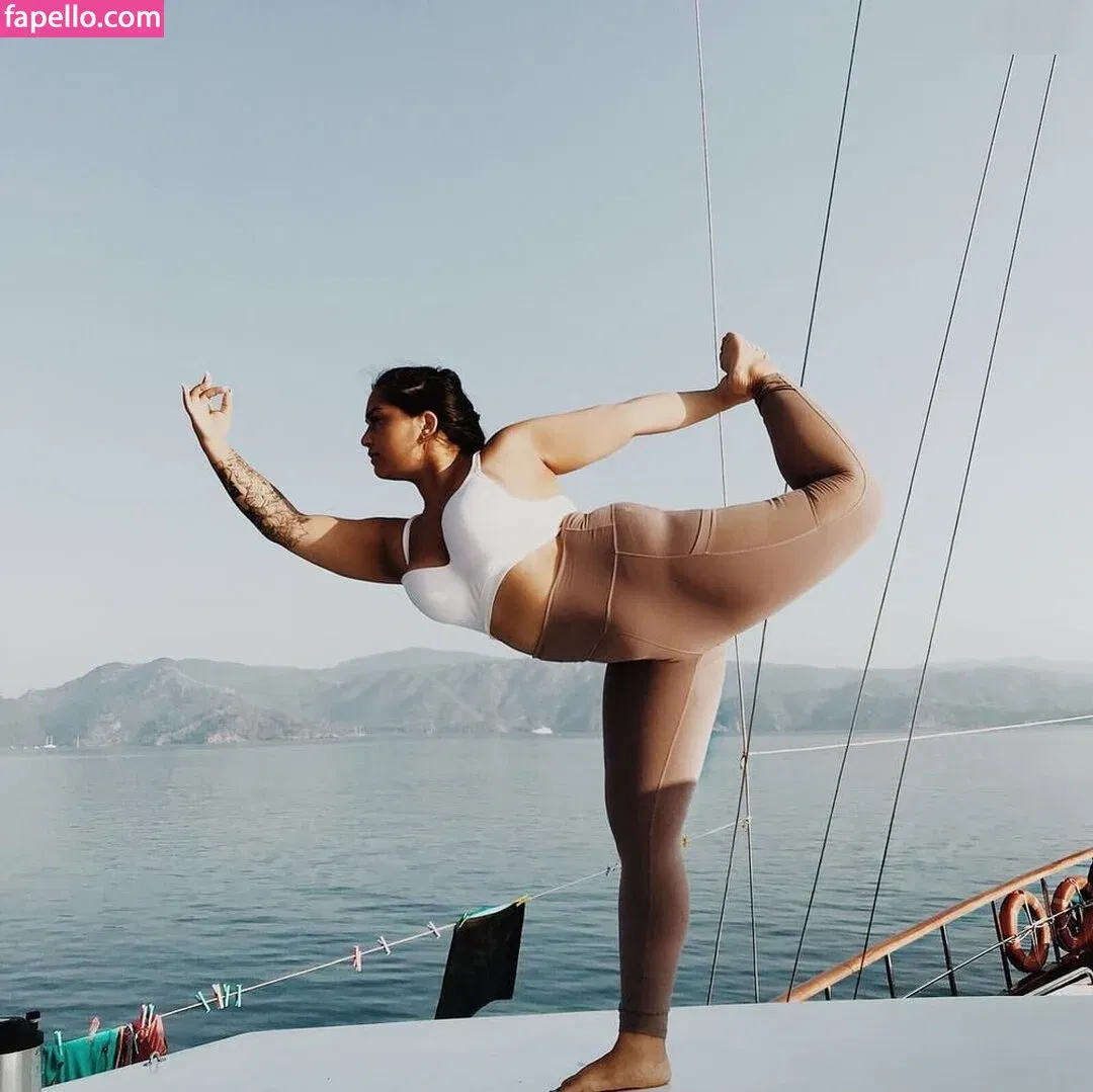 Bahar Kizil Onlyfans Photo Gallery 