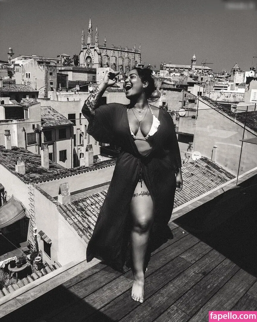 Bahar Kizil Onlyfans Photo Gallery 