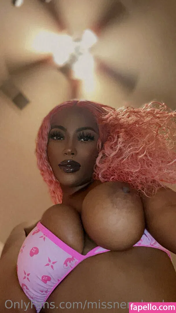 missnenebanks Onlyfans Photo Gallery 