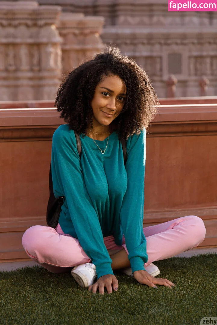 Ariana Aimes Onlyfans Photo Gallery 