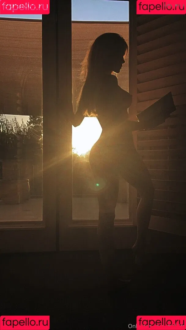 Lilly Bloomes Onlyfans Photo Gallery 