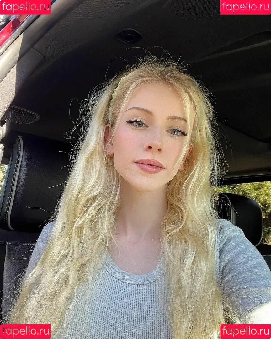 Lilly Bloomes Onlyfans Photo Gallery 