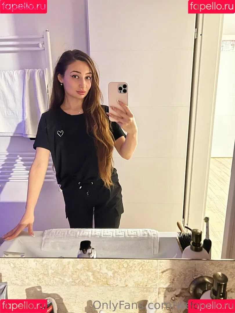 WennndyK Onlyfans Photo Gallery 