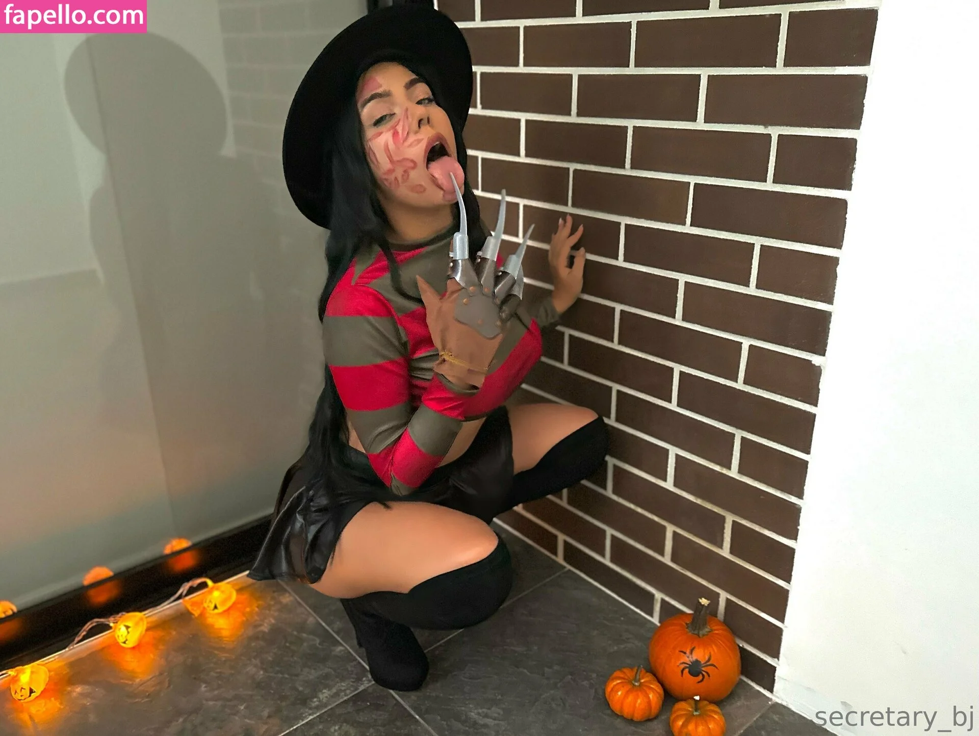 secretary_bj Onlyfans Photo Gallery 