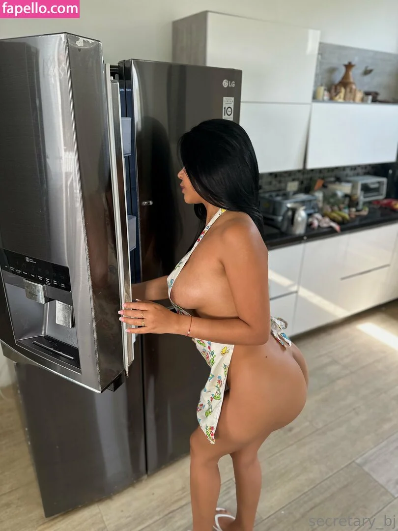 secretary_bj Onlyfans Photo Gallery 