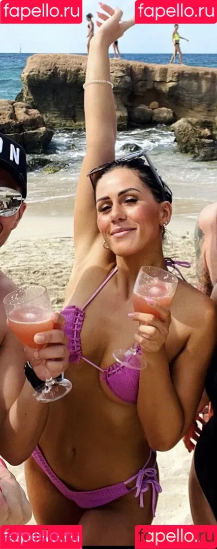 Dara Masi Onlyfans Photo Gallery 