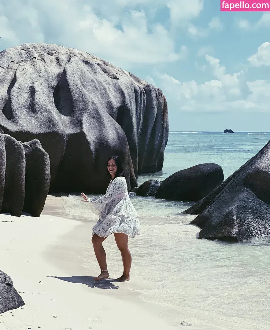 Dara Masi Onlyfans Photo Gallery 