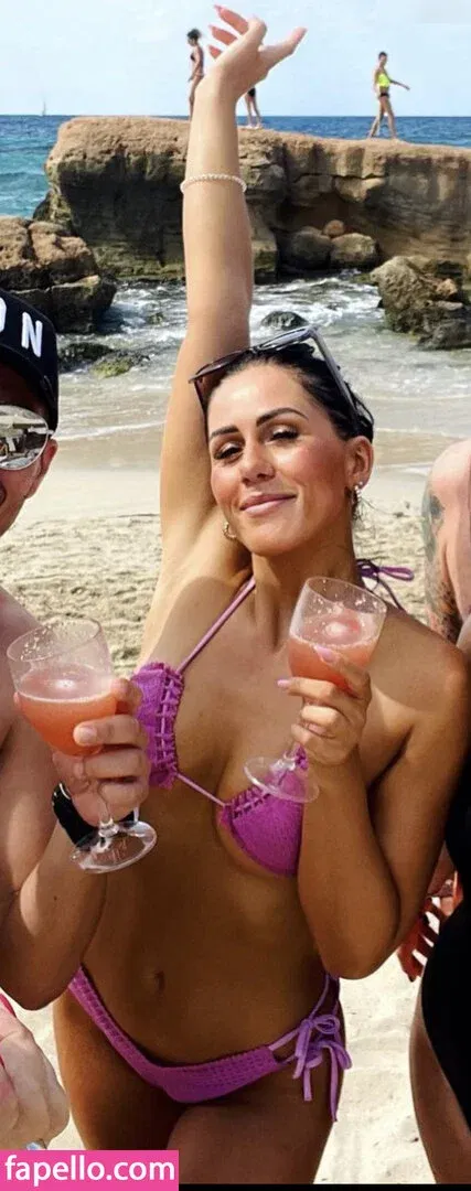 Dara Masi Onlyfans Photo Gallery 