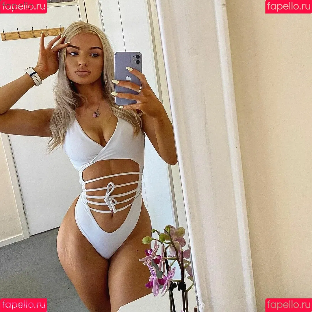 Zara Louisa Onlyfans Photo Gallery 