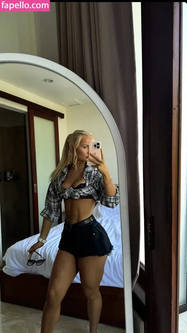 Zara Louisa Onlyfans Photo Gallery 