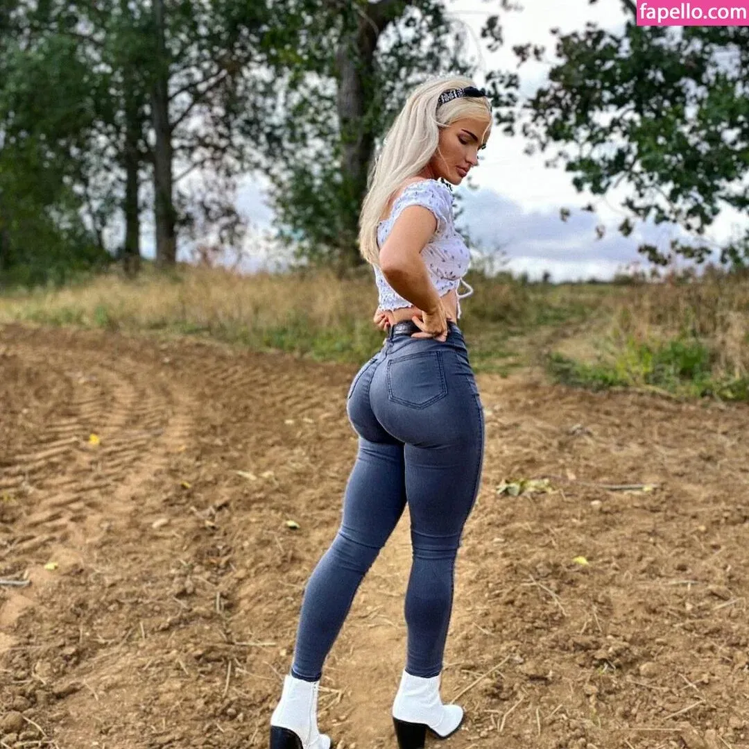 Zara Louisa Onlyfans Photo Gallery 