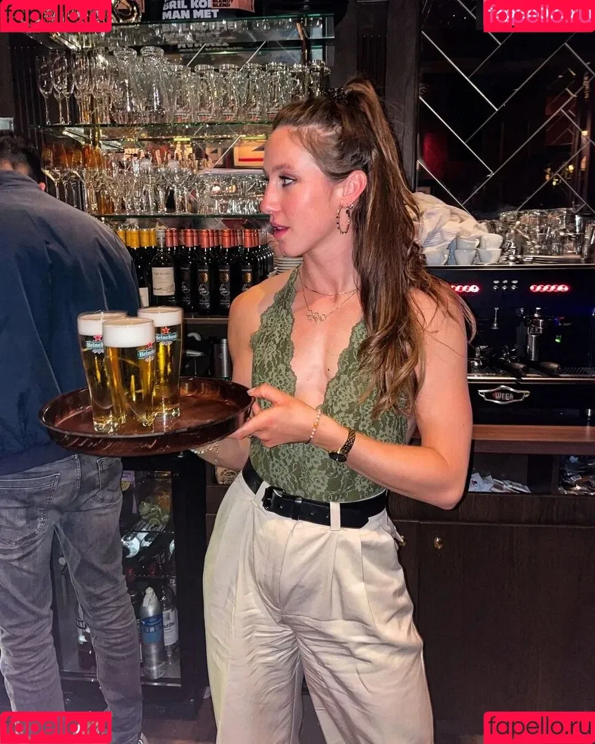 Suzanne Schulting Onlyfans Photo Gallery 