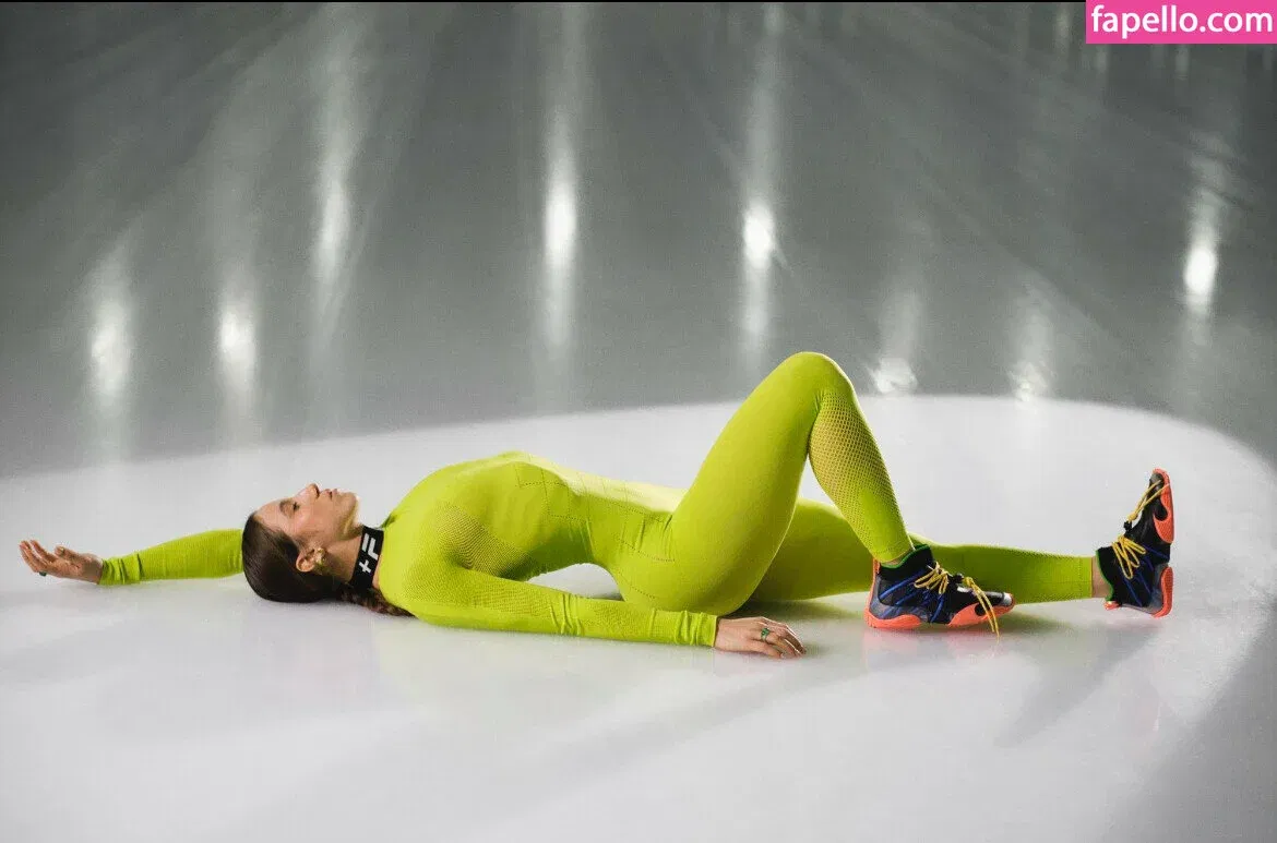 Suzanne Schulting Onlyfans Photo Gallery 