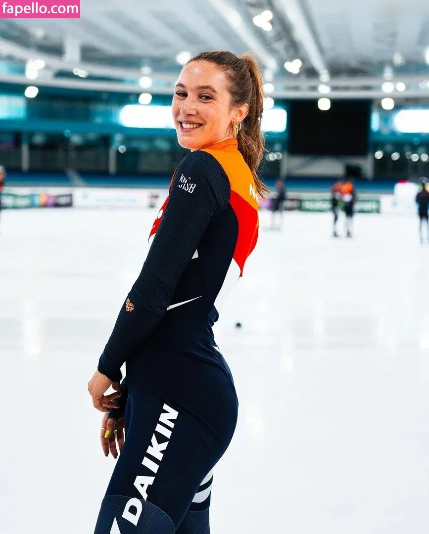 Suzanne Schulting Onlyfans Photo Gallery 