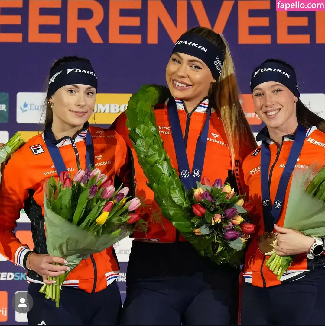 Suzanne Schulting Onlyfans Photo Gallery 