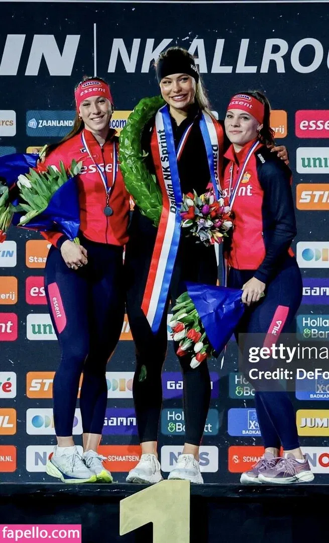 Suzanne Schulting Onlyfans Photo Gallery 