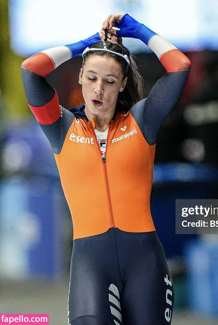 Suzanne Schulting Onlyfans Photo Gallery 