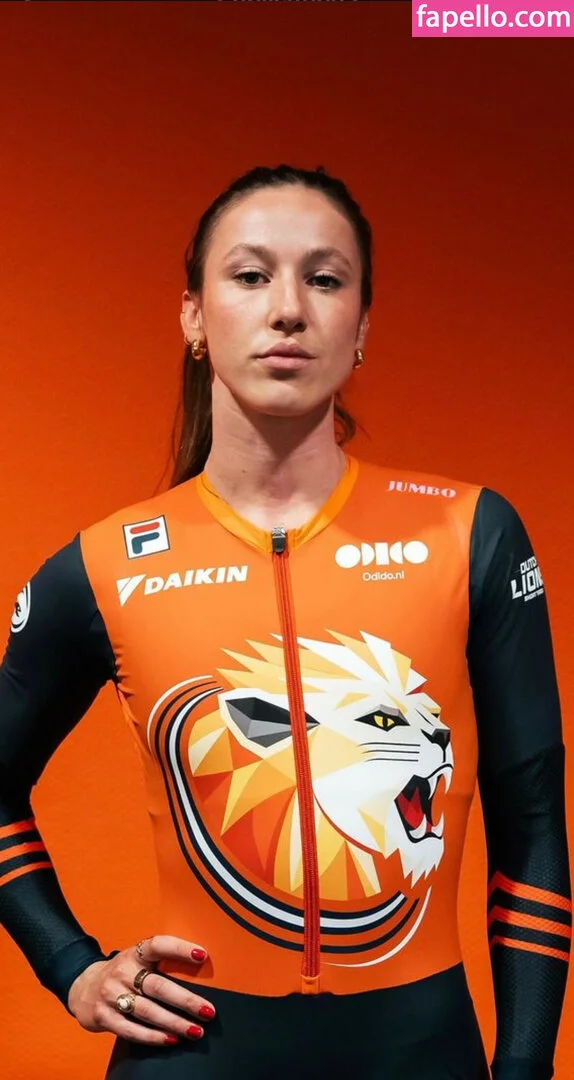 Suzanne Schulting Onlyfans Photo Gallery 