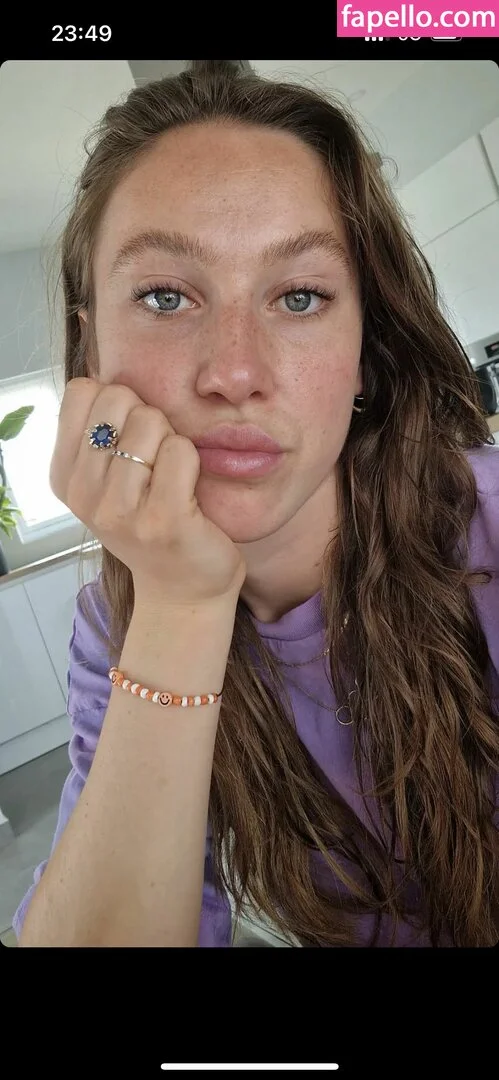 Suzanne Schulting Onlyfans Photo Gallery 