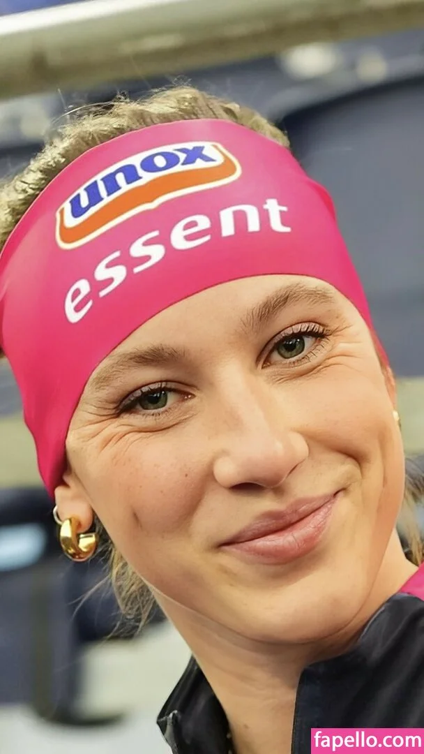 Suzanne Schulting Onlyfans Photo Gallery 