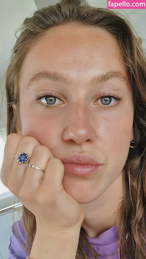 Suzanne Schulting Onlyfans Photo Gallery 