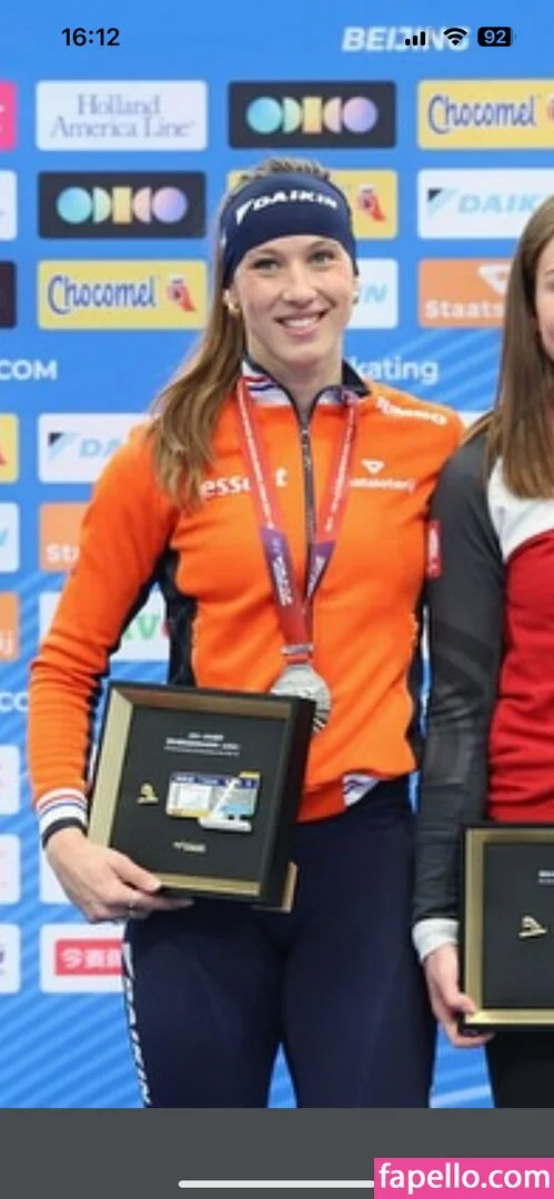 Suzanne Schulting Onlyfans Photo Gallery 