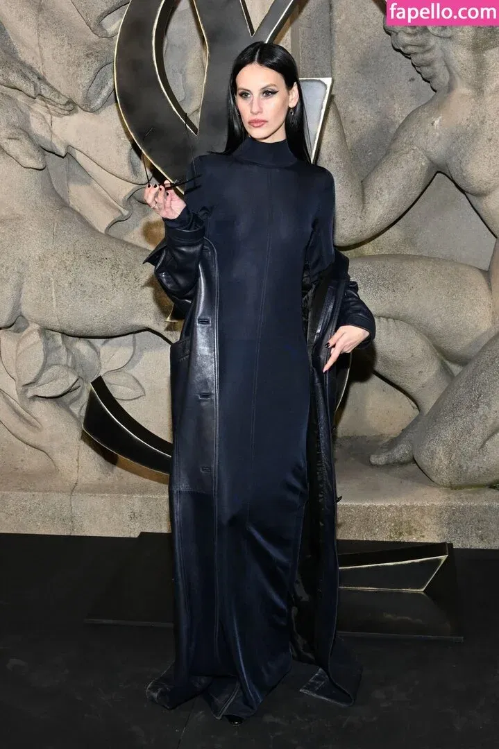 Milena Smit Onlyfans Photo Gallery 