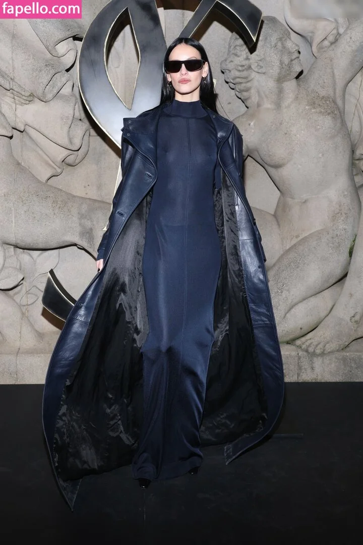 Milena Smit Onlyfans Photo Gallery 