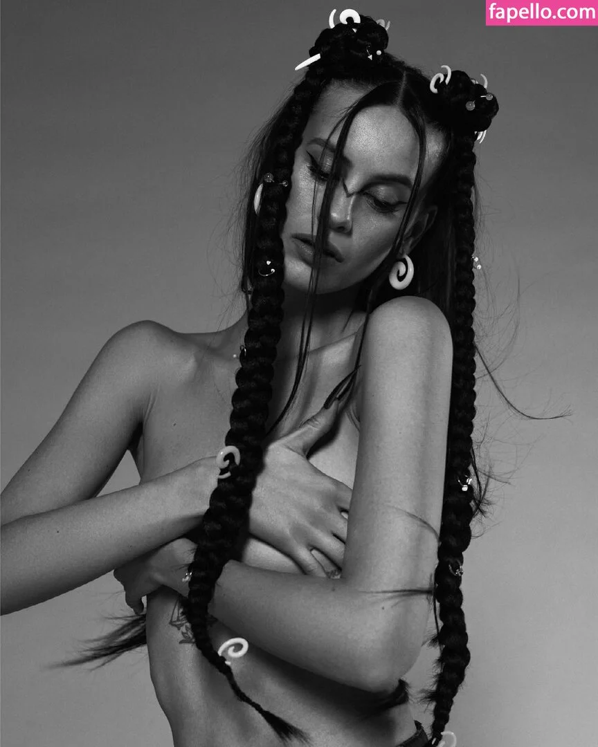 Milena Smit Onlyfans Photo Gallery 