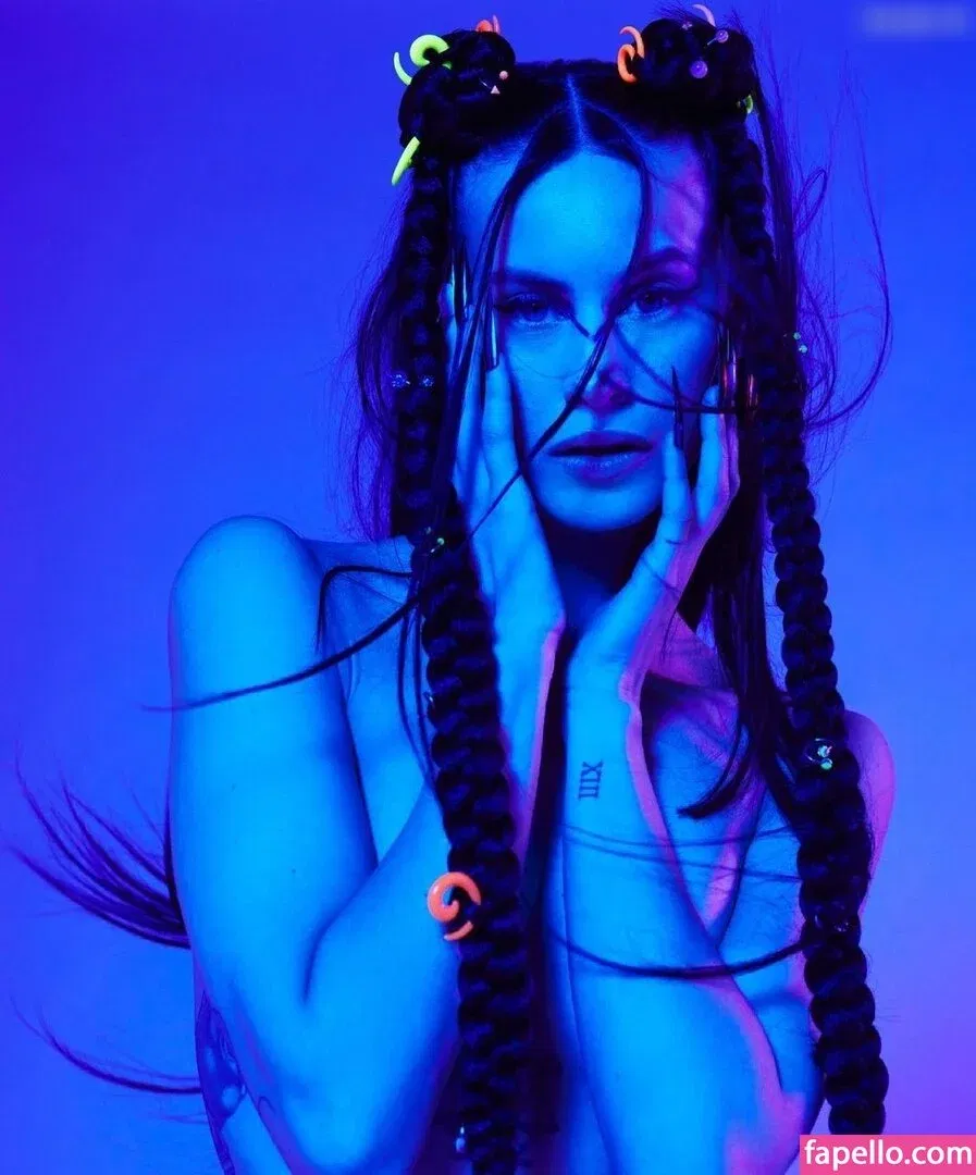 Milena Smit Onlyfans Photo Gallery 