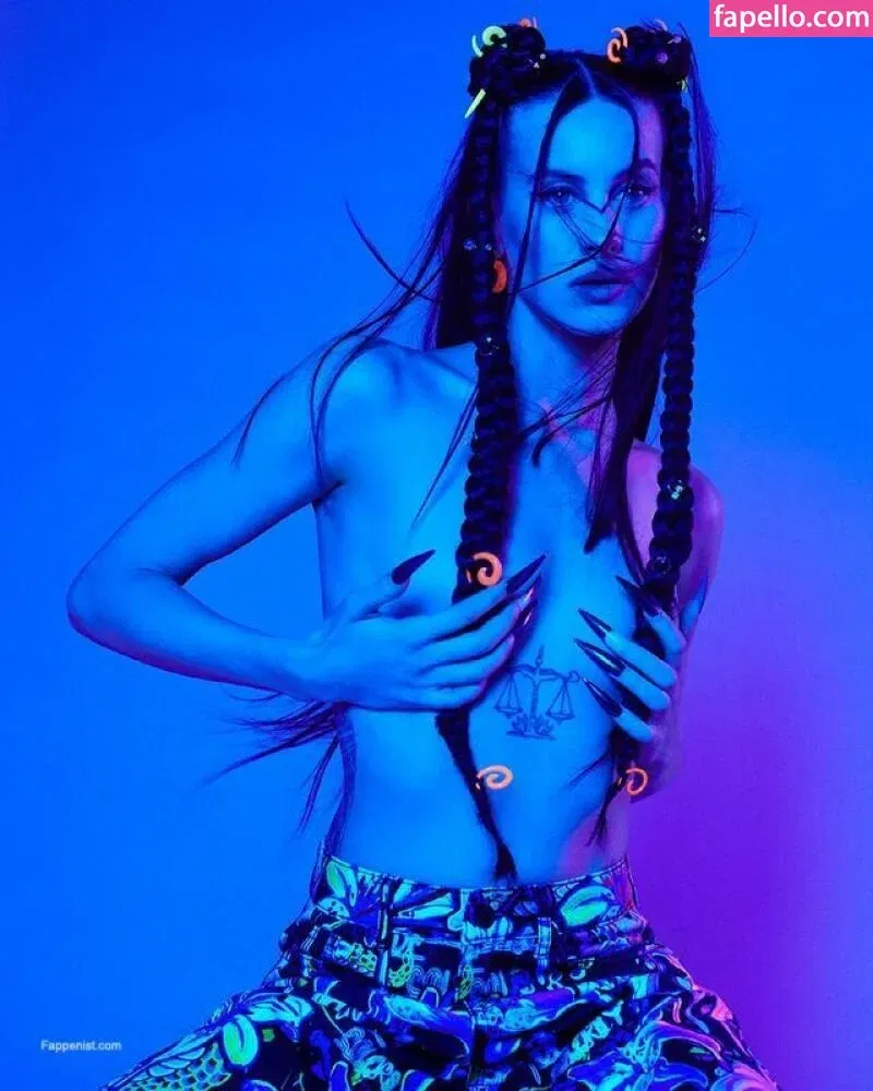 Milena Smit Onlyfans Photo Gallery 