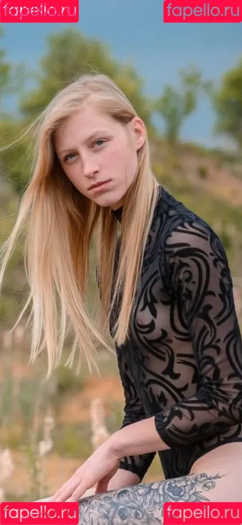 Kuhmädchen Silvana Onlyfans Photo Gallery 