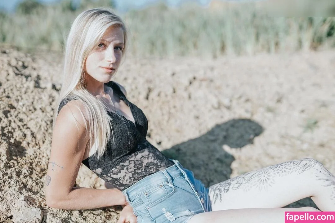 Kuhmädchen Silvana Onlyfans Photo Gallery 