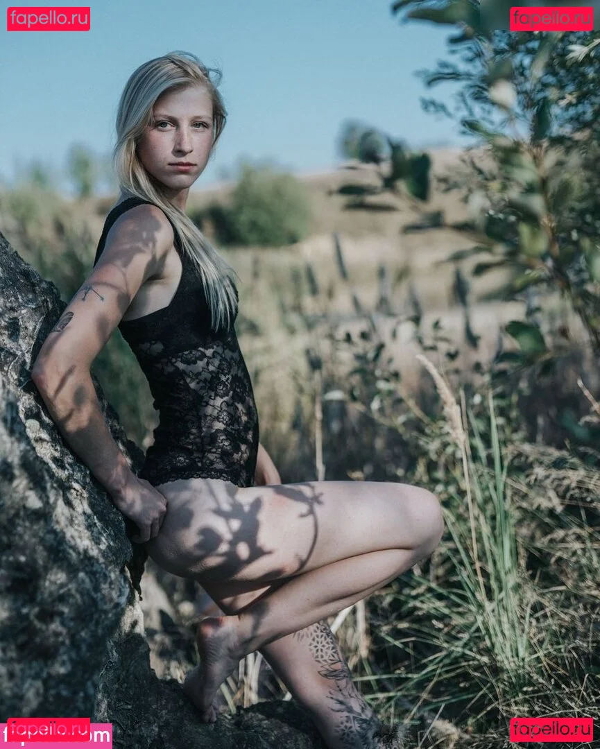 Kuhmädchen Silvana Onlyfans Photo Gallery 