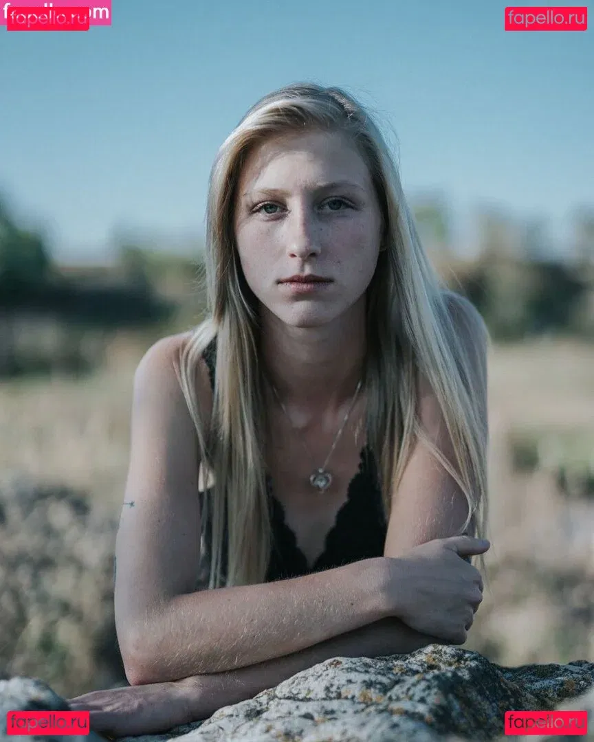 Kuhmädchen Silvana Onlyfans Photo Gallery 