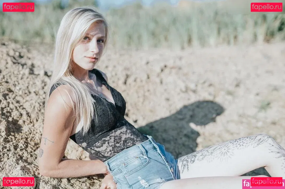 Kuhmädchen Silvana Onlyfans Photo Gallery 