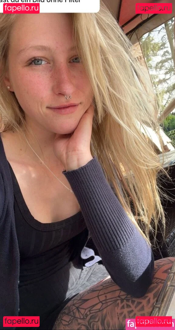 Kuhmädchen Silvana Onlyfans Photo Gallery 