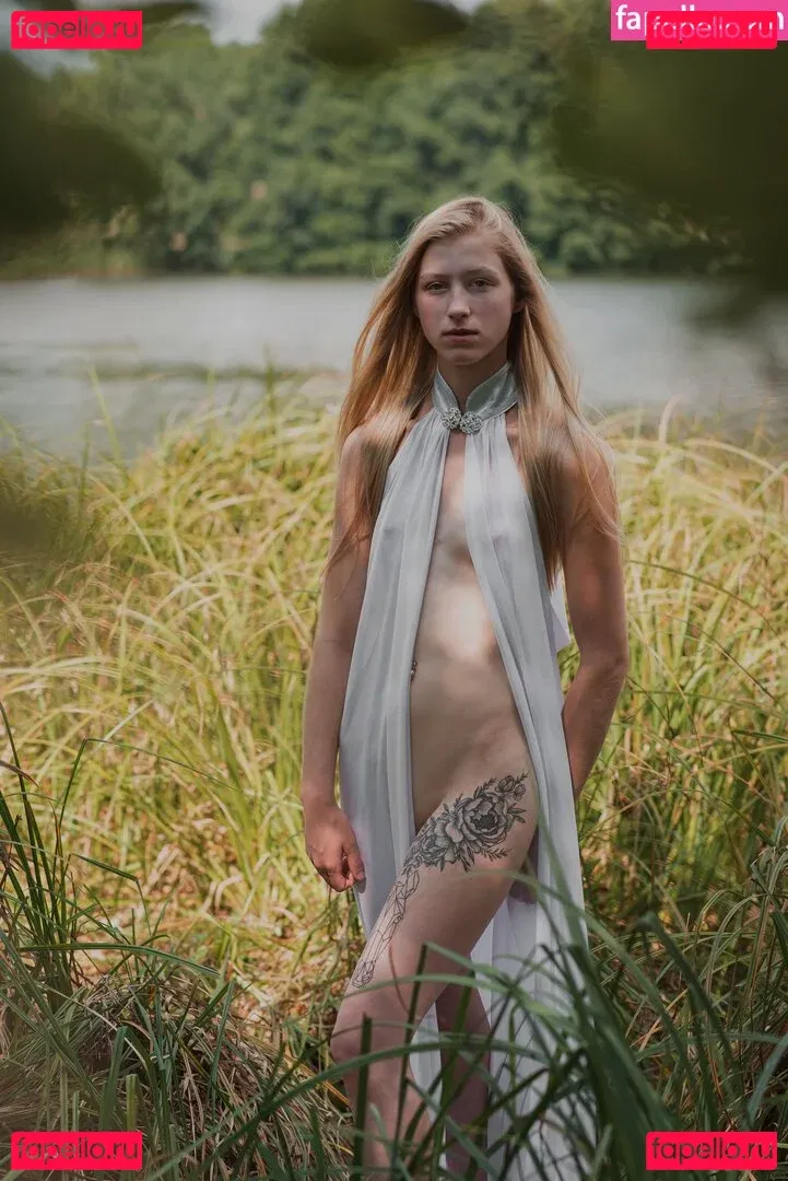 Kuhmädchen Silvana Onlyfans Photo Gallery 